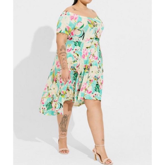 🆕 Floral Supersoft Off Shoulder Skater Dress 1 1X 14 16 NWT Torrid New! - Picture 3 of 6